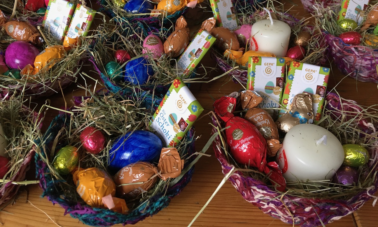 Die Katholische Hochschulgemeinde Göttingen (khg) bastelte Osternester und sammelte Osterbriefe, beides wurde von der Caritas-Sozialstation Göttingen / Gleichen an Alleinlebende weitergeschenkt. | Foto: Daniela Ramb / khg