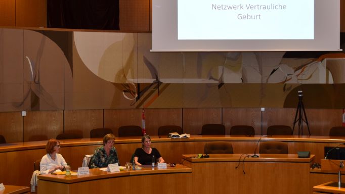 Organisiert hatten die Tagung (v.l.): Susanne Mende (Diakonie), Hildegard Schütz (Caritas) und Ute Wiese-Hast (profamilia). | Foto: Broermann / cps