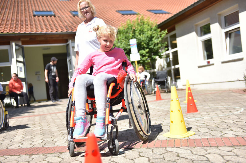 Inklusion erlebbar: auch ein Rollstuhlparcours konnte durchfahren werden. | Foto: Iris Blank 