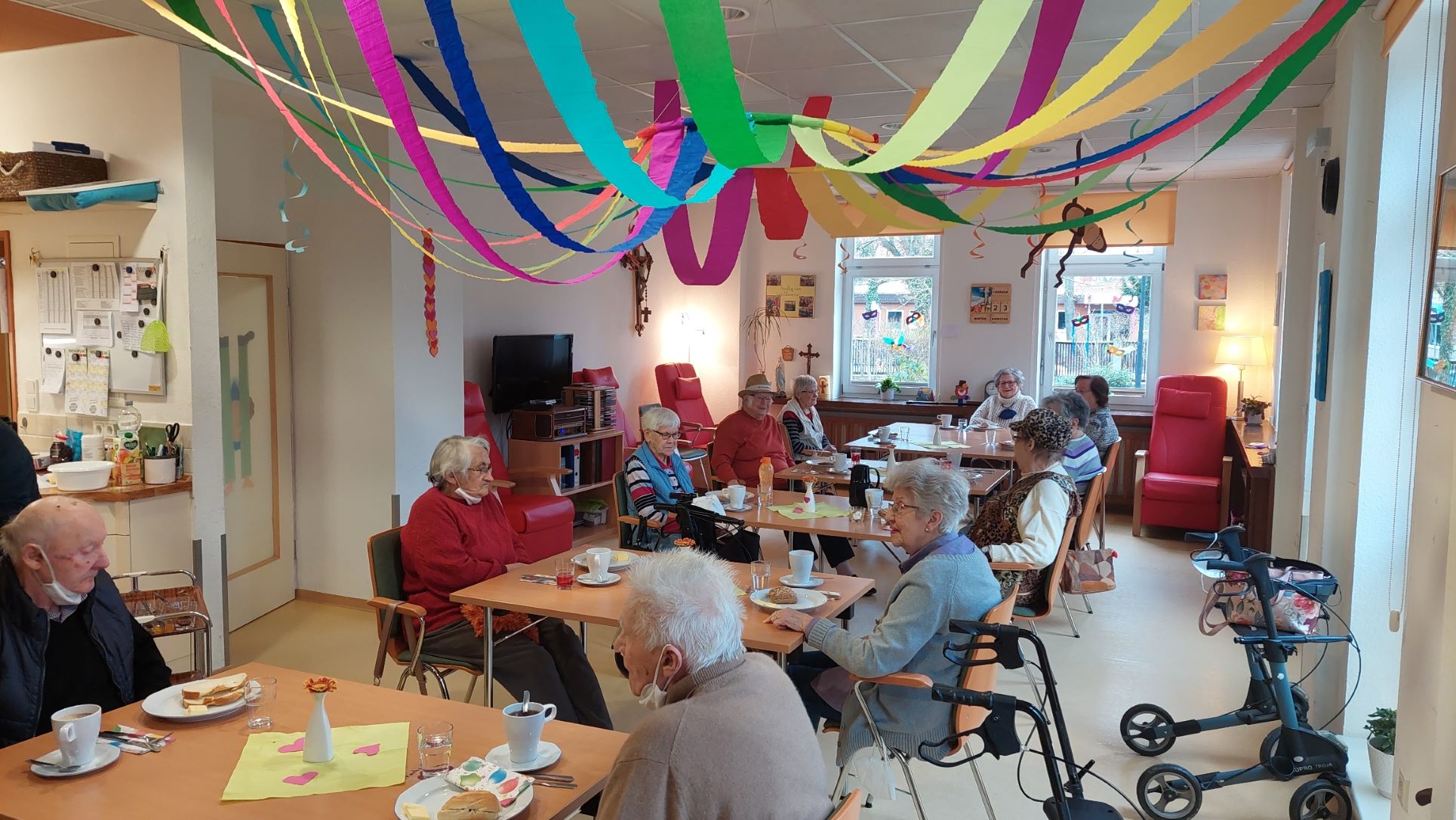Weiberfastnacht in der Tagespflege Duderstadt | Foto: Caritas Südniedersachsen