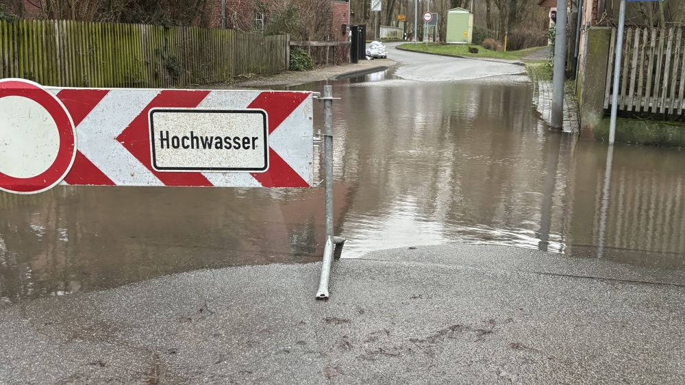 ... wie innerorts gesperrt, nötige Umwege kosten Extrazeit.